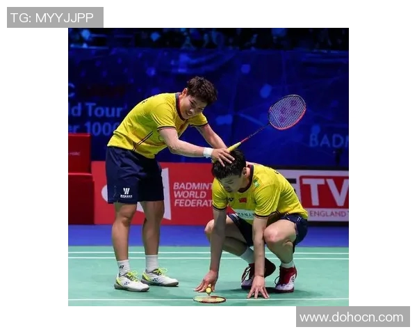 南京羽毛球队与成都羽毛球队赛后复盘分析意识与战术的对比与启示