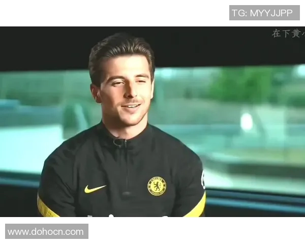 在绿茵场上扮演足球明星的魅力与挑战探讨 在绿茵场上扮演足球明星的魅力与挑战探讨