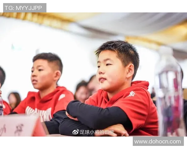 庆祝足球明星辉煌成就的颁奖典礼致辞简短回顾与展望