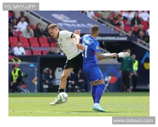 足球明星球迷因比赛争执引发激烈冲突现场目击者讲述惊险经过