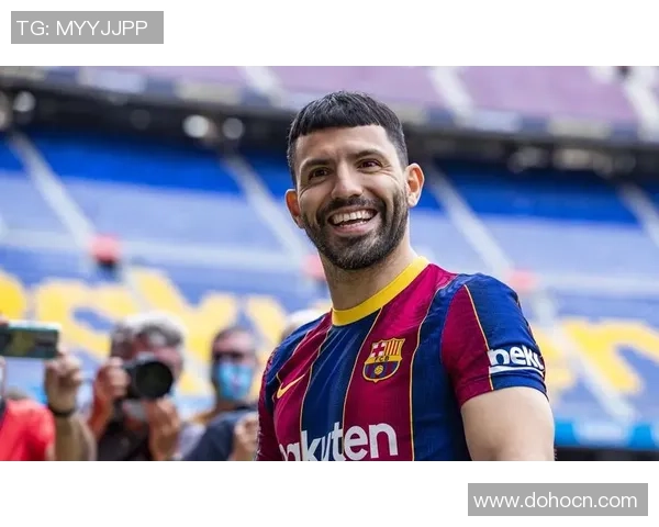 退役足球明星的精彩瞬间与人生故事全景回顾 退役足球明星的精彩瞬间与人生故事全景回顾