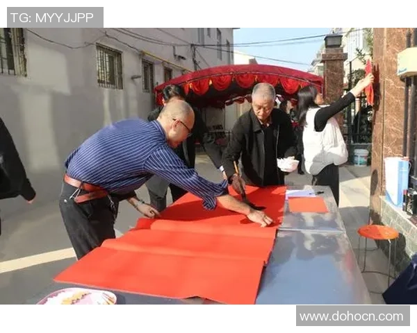 足球明星退役后生活瞬间揭秘展现他们新的人生旅程与精彩瞬间
